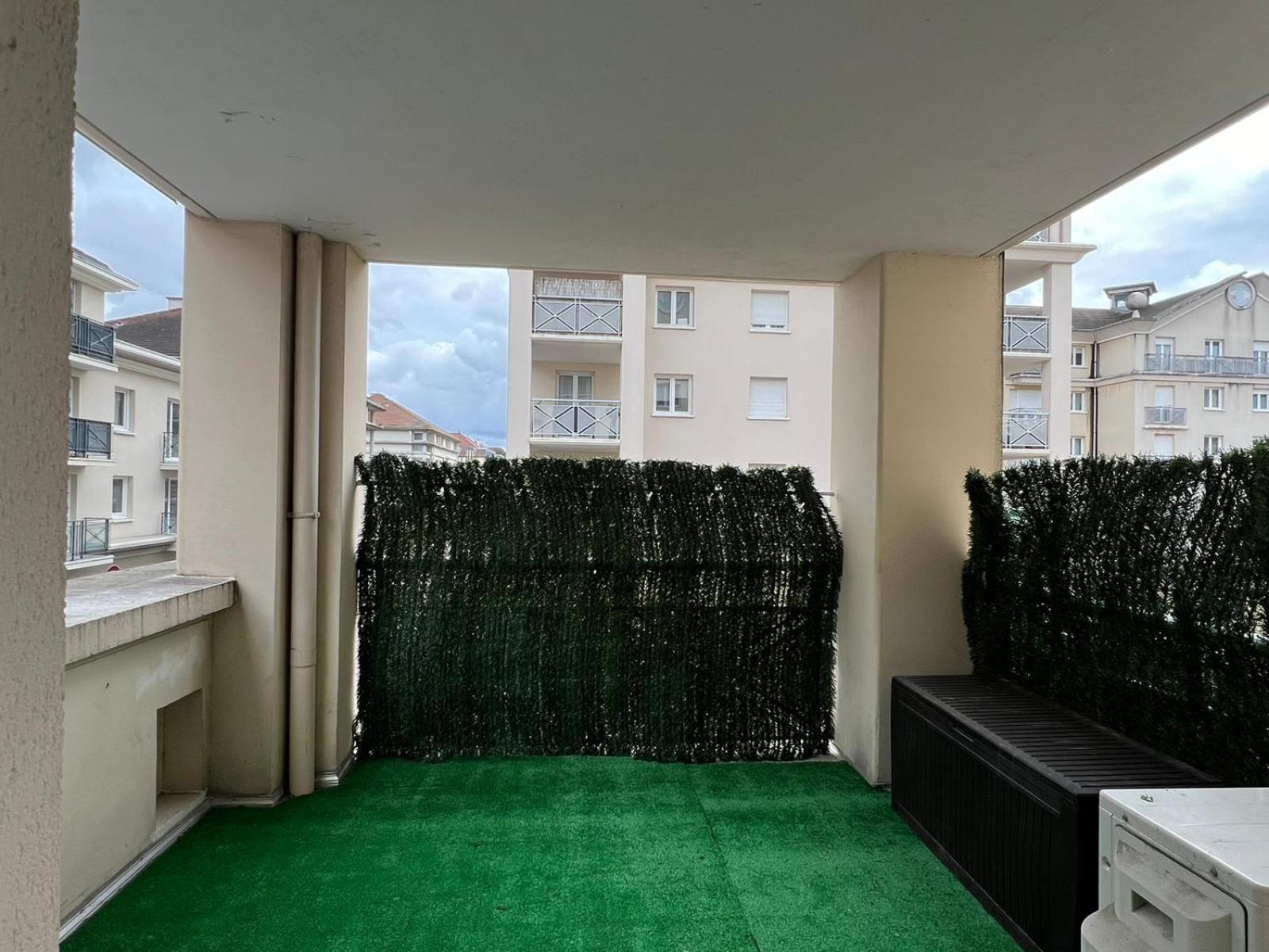 Location 3 Chambres Spacieuses Dans Appartment 2 Mn Rer Bussy Saint Georges מראה חיצוני תמונה