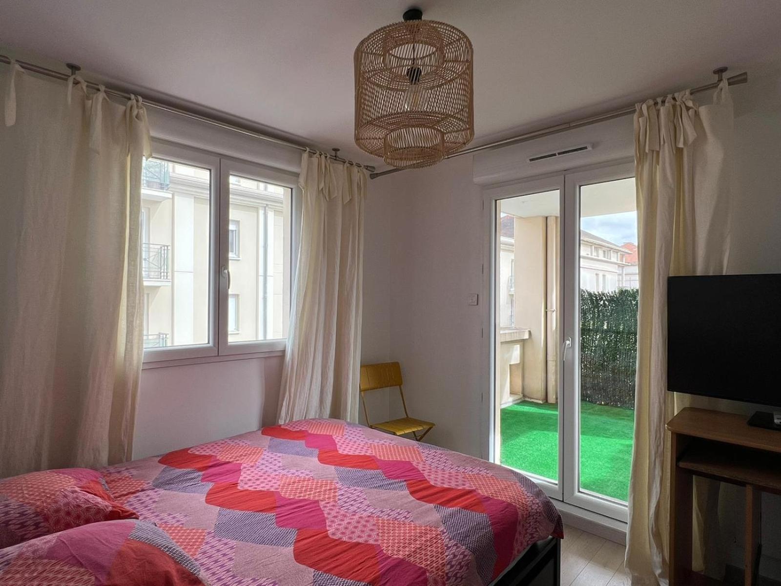 Location 3 Chambres Spacieuses Dans Appartment 2 Mn Rer Bussy Saint Georges מראה חיצוני תמונה